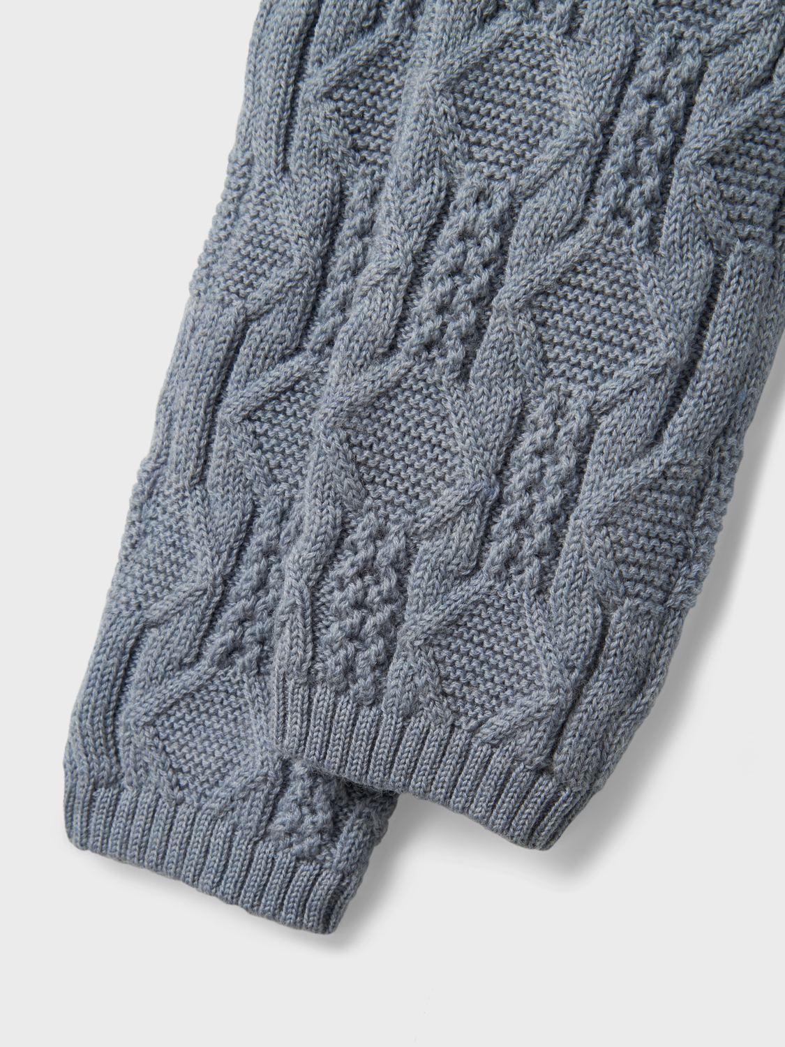 model_shot-front_full